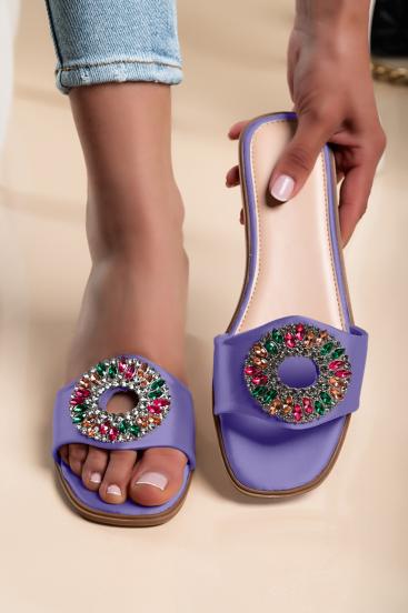 Sandalai su dekoratyviniu užsegimu, alyvinės spalvos