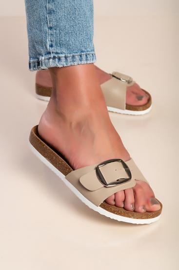 Sandalai su sagtimi, smėlio spalvos